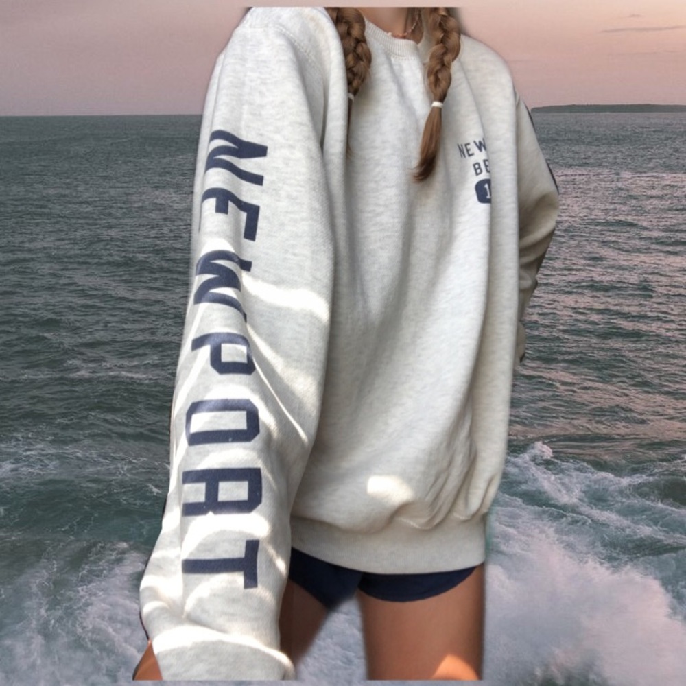 Brandy Melville Crewneck